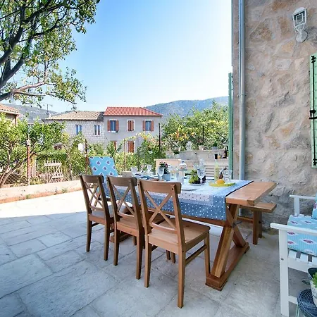 Vila Lemon & Mint Komiza